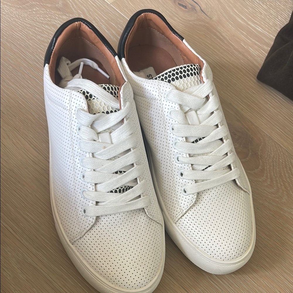 Steve Madden White Minimalist Sneakers